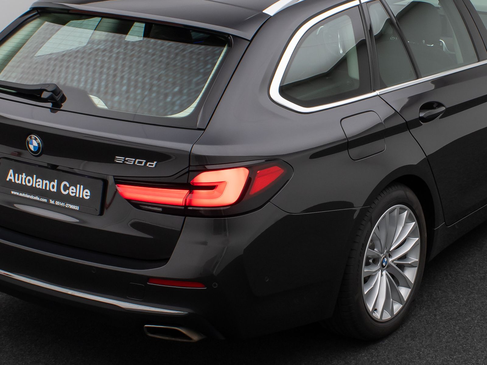 Fahrzeugabbildung BMW 530d Luxury Line Panorama Kamera DAB HiFi Alarm