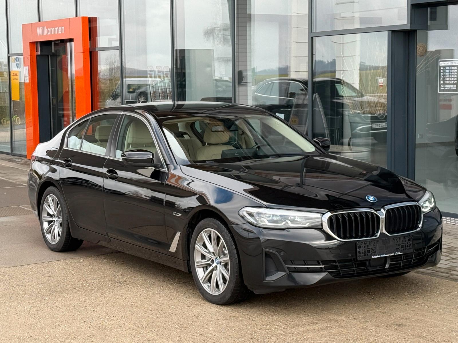 BMW 530e Limousine Sport Line Kamera/LED/LKHZ/SHZ