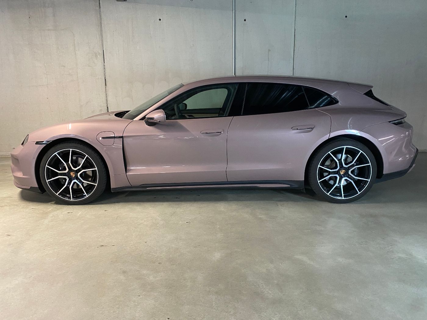 Porsche Taycan 4S Sport Turismo Black Edition foto 3