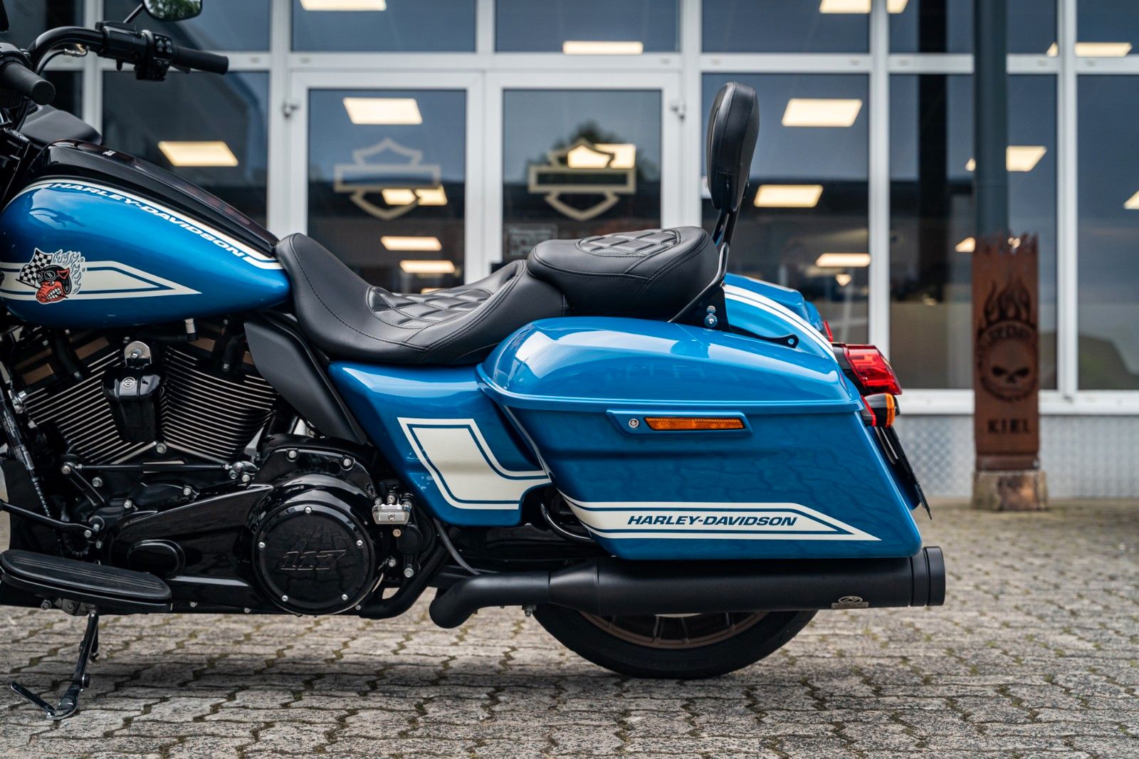 Fahrzeugabbildung Harley-Davidson FLTRXST Road Glide ST "Fast Johnnie" - Custom