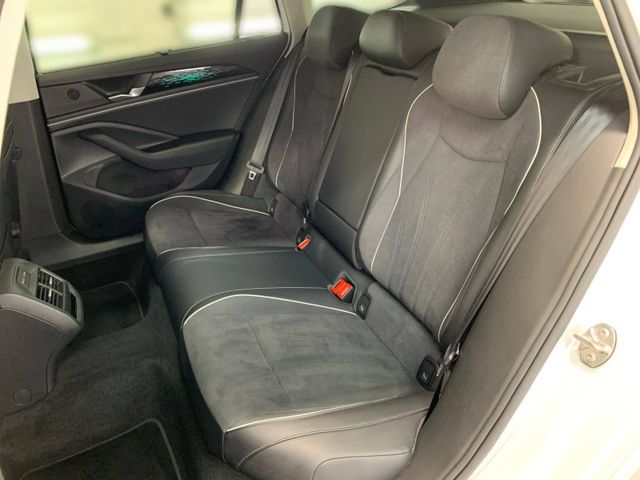 Passat Variant 2.0 TDI DSG ELEGANCE IQ+NAVI+AHK