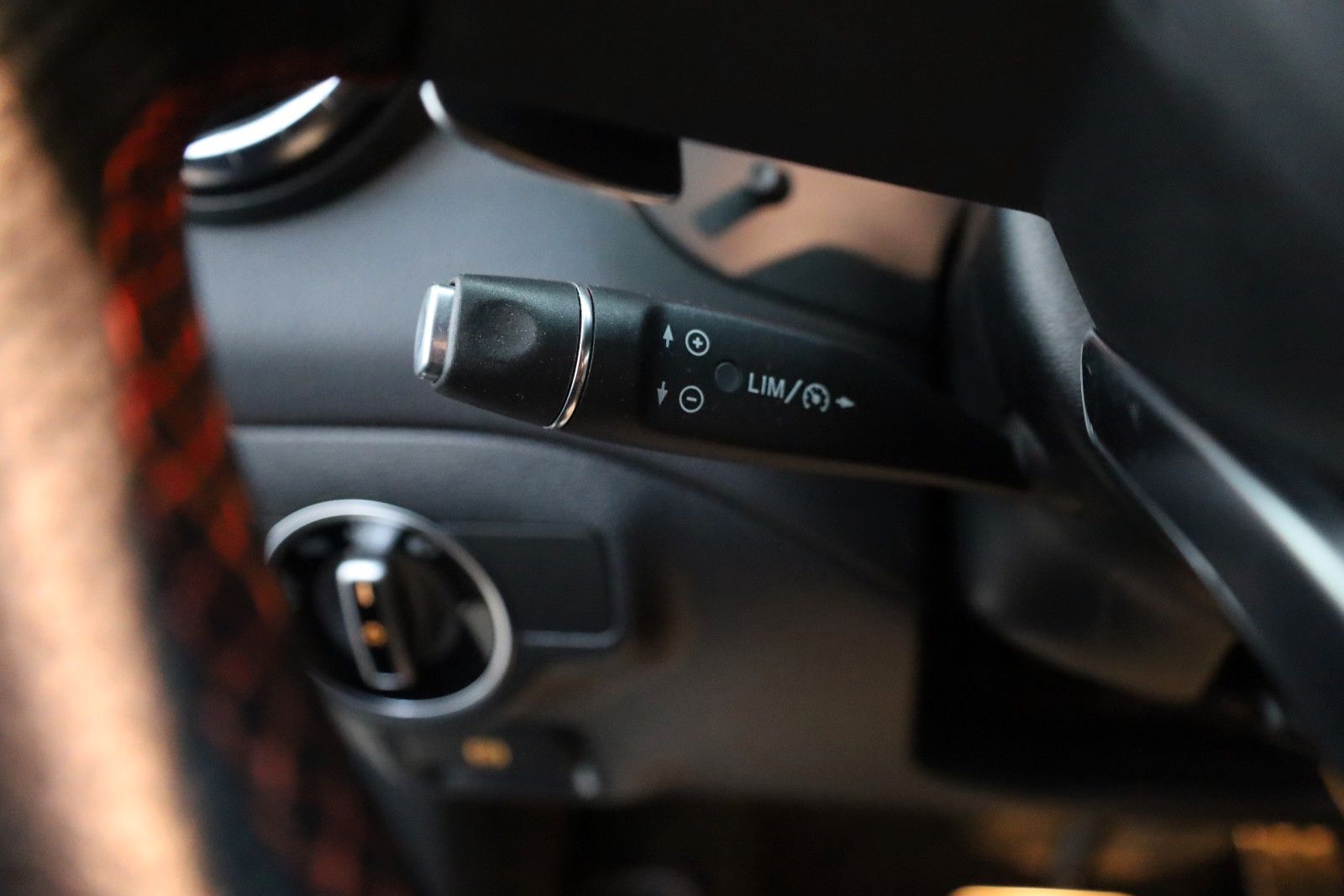 Fahrzeugabbildung Mercedes-Benz CLA 200 SB TLeder,Navi,LED,SH,Kamera,SR+WR