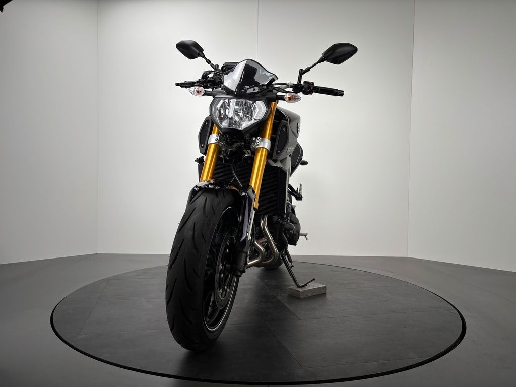 Fahrzeugabbildung Yamaha MT-09 *TOP-ZUSTAND *2. HAND *SERVICE NEU