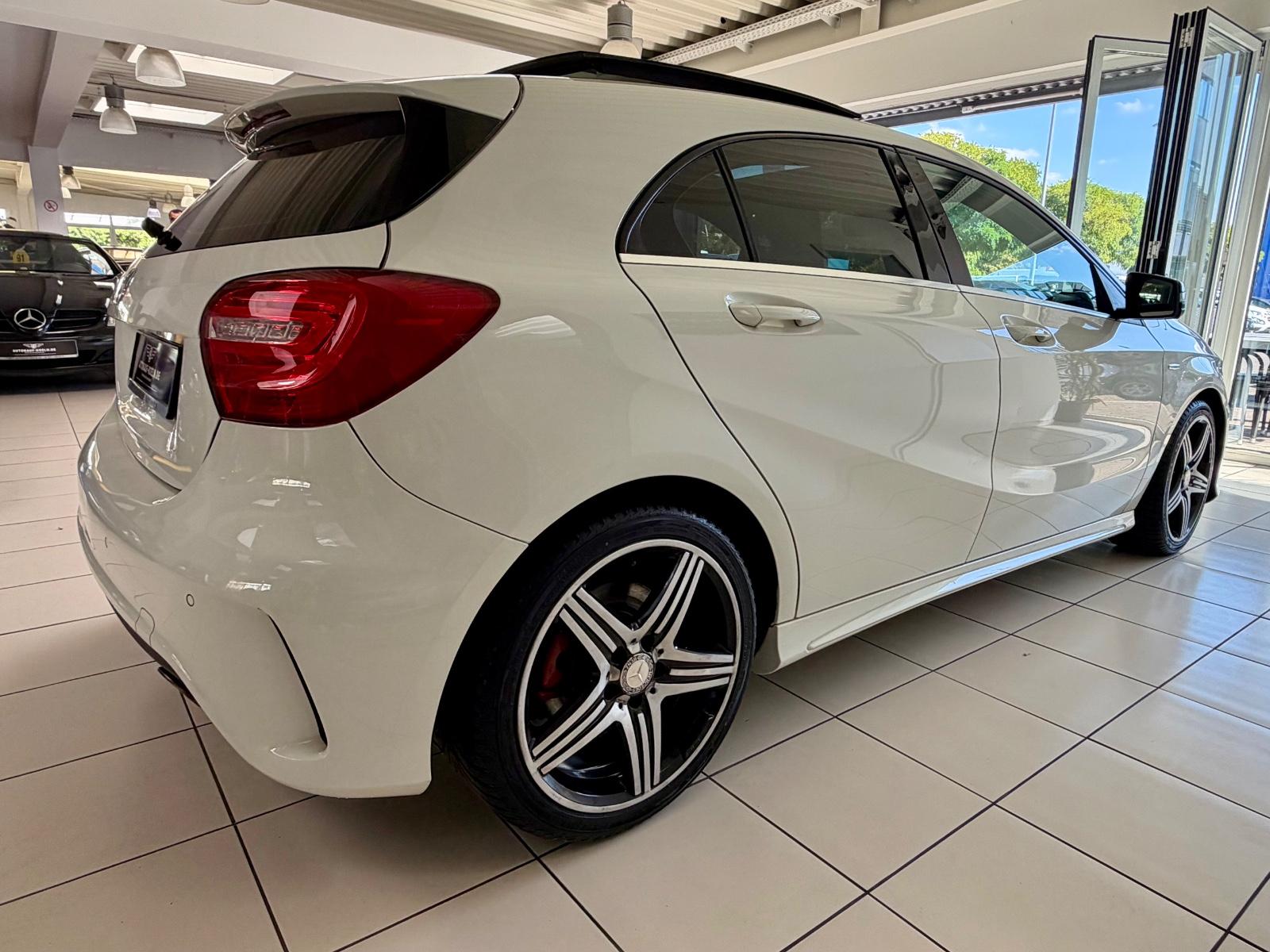 Mercedes-Benz A 250 AMG Sport Automatik/Leder/Klima/Alus