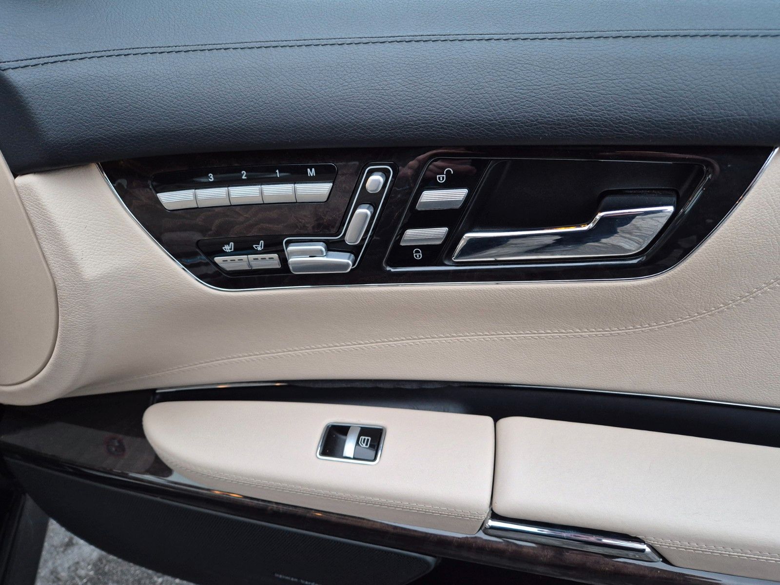 Fahrzeugabbildung Mercedes-Benz CL 500 AMG/Deutsch/Scheckheft/Massage/Top