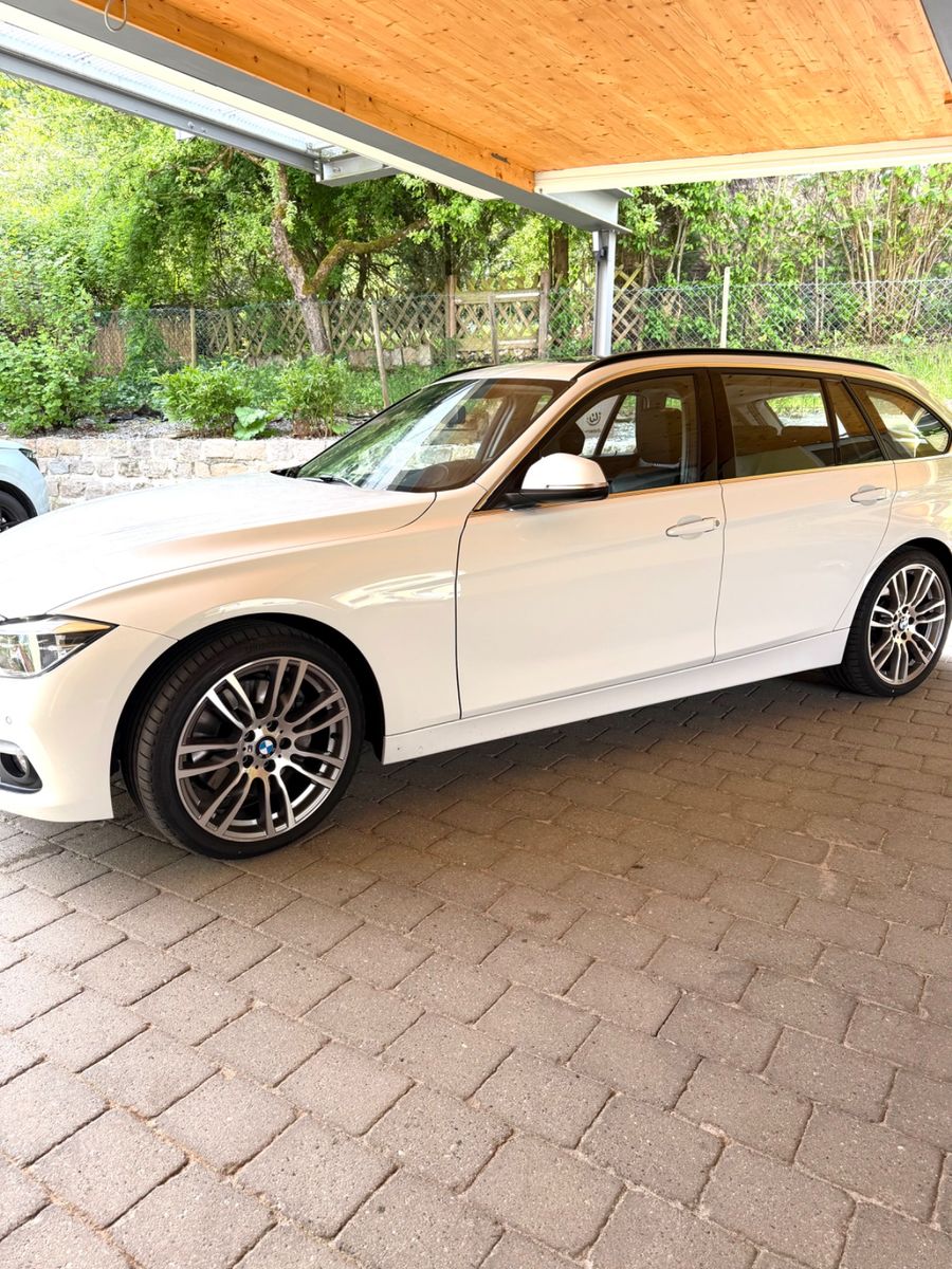 BMW 340i xDrive Touring Luxury Line Autom. Luxur...