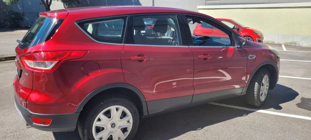 Ford Kuga 1,5 EcoBoost 2x4 110kW Individual Indiv...