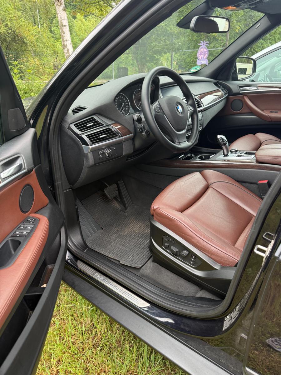 BMW X5 XDRIVE40D INDIVIDUAL - 306 ch -BVA - ATTELAGE FIXE - HAYON ÉLECTRIQUE