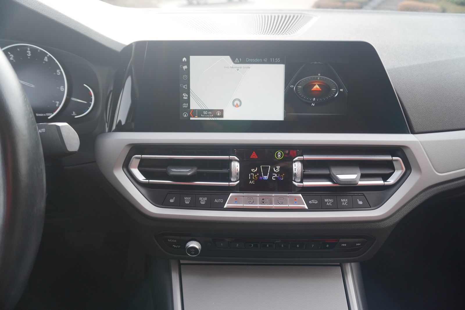 BMW 320i Advantage LED Navi Digitales Cockpit PDC foto 12