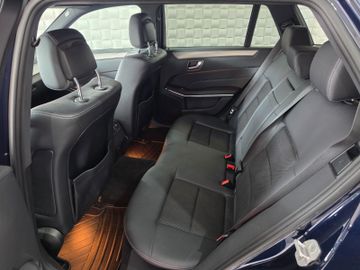 Mercedes E 200 - 9