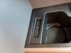 Fahrzeugabbildung Volkswagen T6.1 Transporter 2.0 TDI DSG PDC KLIMA NAVI AHK