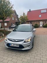 Hyundai i30 CW blue 1.4 Classic Classic - Hyundai i30 Gebrauchtwagen in Hamburg
