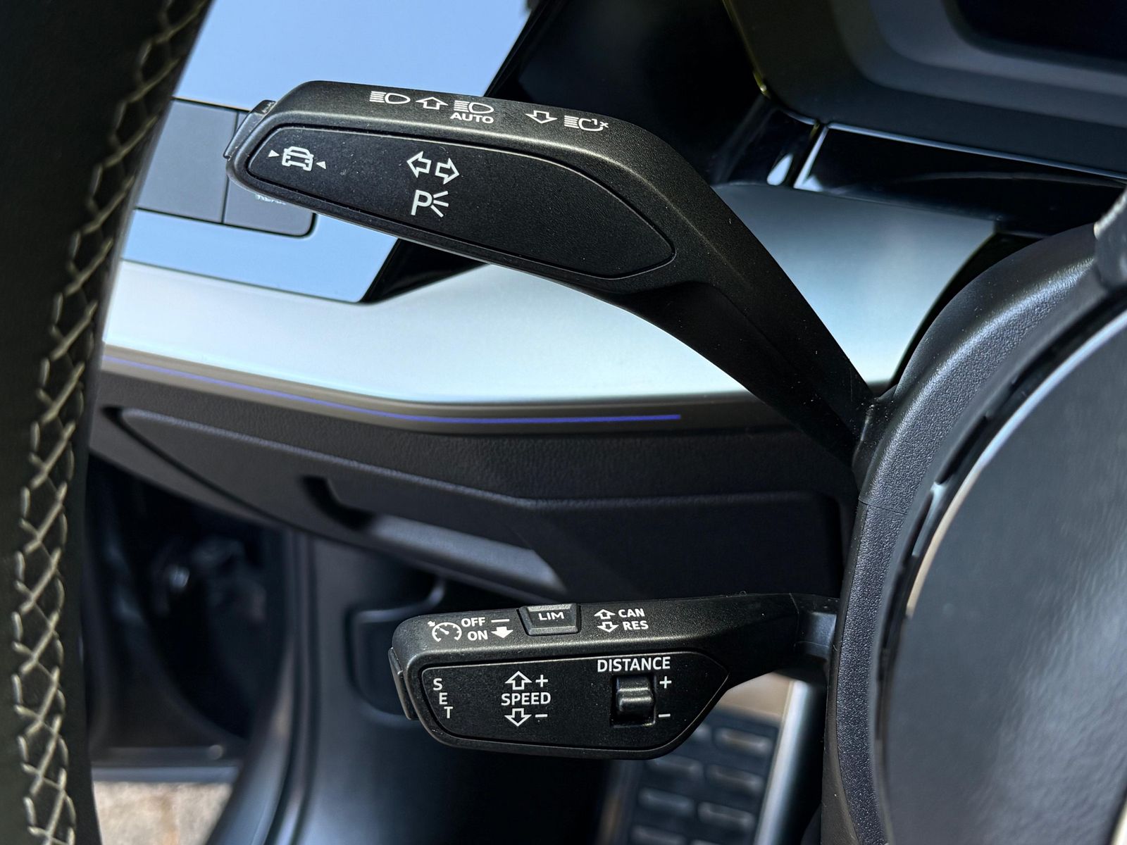 Fahrzeugabbildung Audi A3 Sportback 30TDI S-line S-tr MMI+ACC+VIRT+PARK