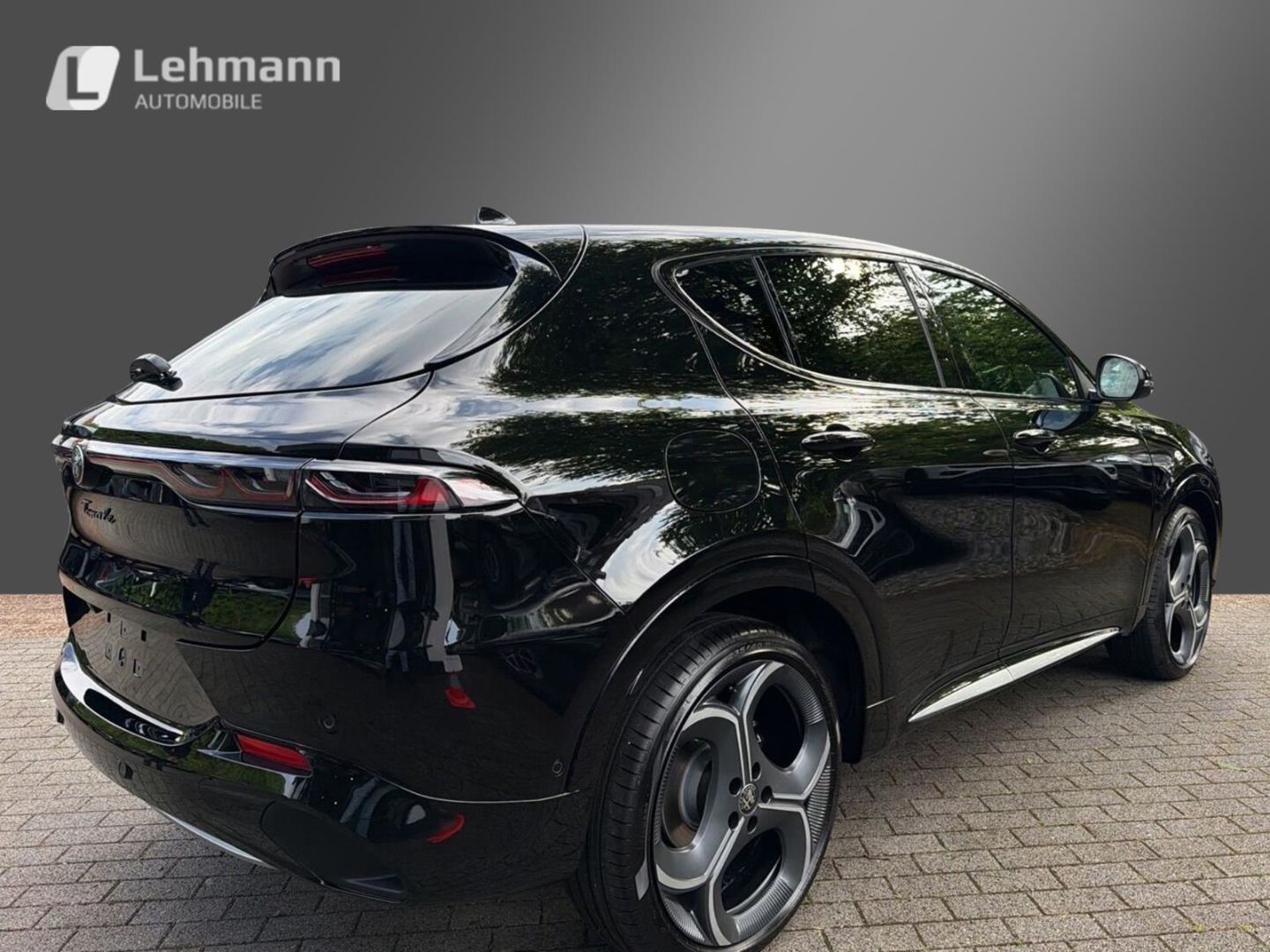 Fahrzeugabbildung Alfa Romeo Tonale SportSpeciale-Ibrida175-MY26-Panoramadach