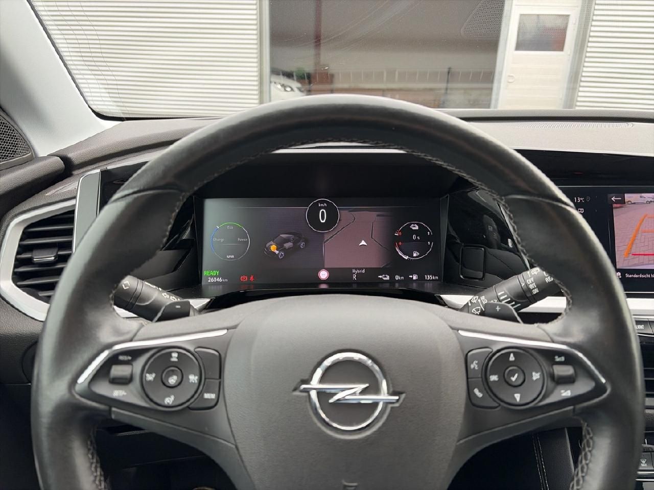 Fahrzeugabbildung Opel Grandland 1,6 Ultimate Plug-in-Hybrid