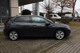 Volkswagen Golf VIII Lim. Style ~1 HAND~NAVI - VW Golf Gebrauchtwagen in Wiesbaden