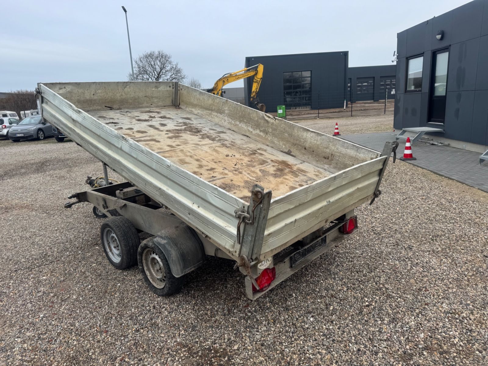 Fahrzeugabbildung Humbaur HTK 3500