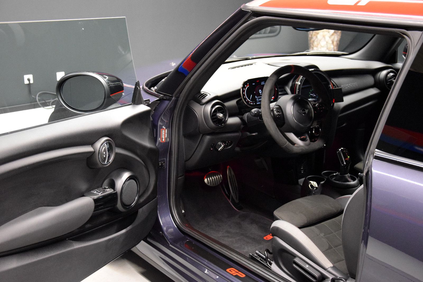 Fahrzeugabbildung MINI John Cooper Works GP #55 *Carbon Tempo. Schale