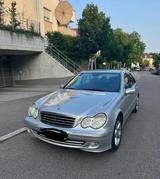 Mercedes-Benz C-Klasse (W203) aus dem Jahr... - Mercedes-Benz 200: D