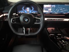 Fahrzeugabbildung BMW 520i Touring M Sport --DrivingProf/Autobahn/20LM