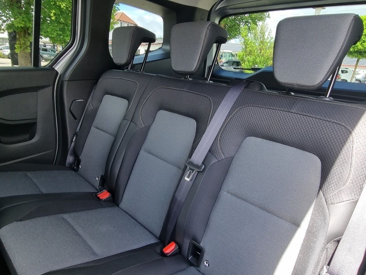 Fahrzeugabbildung Renault Kangoo PKW TECHNO TCe 130 EDC