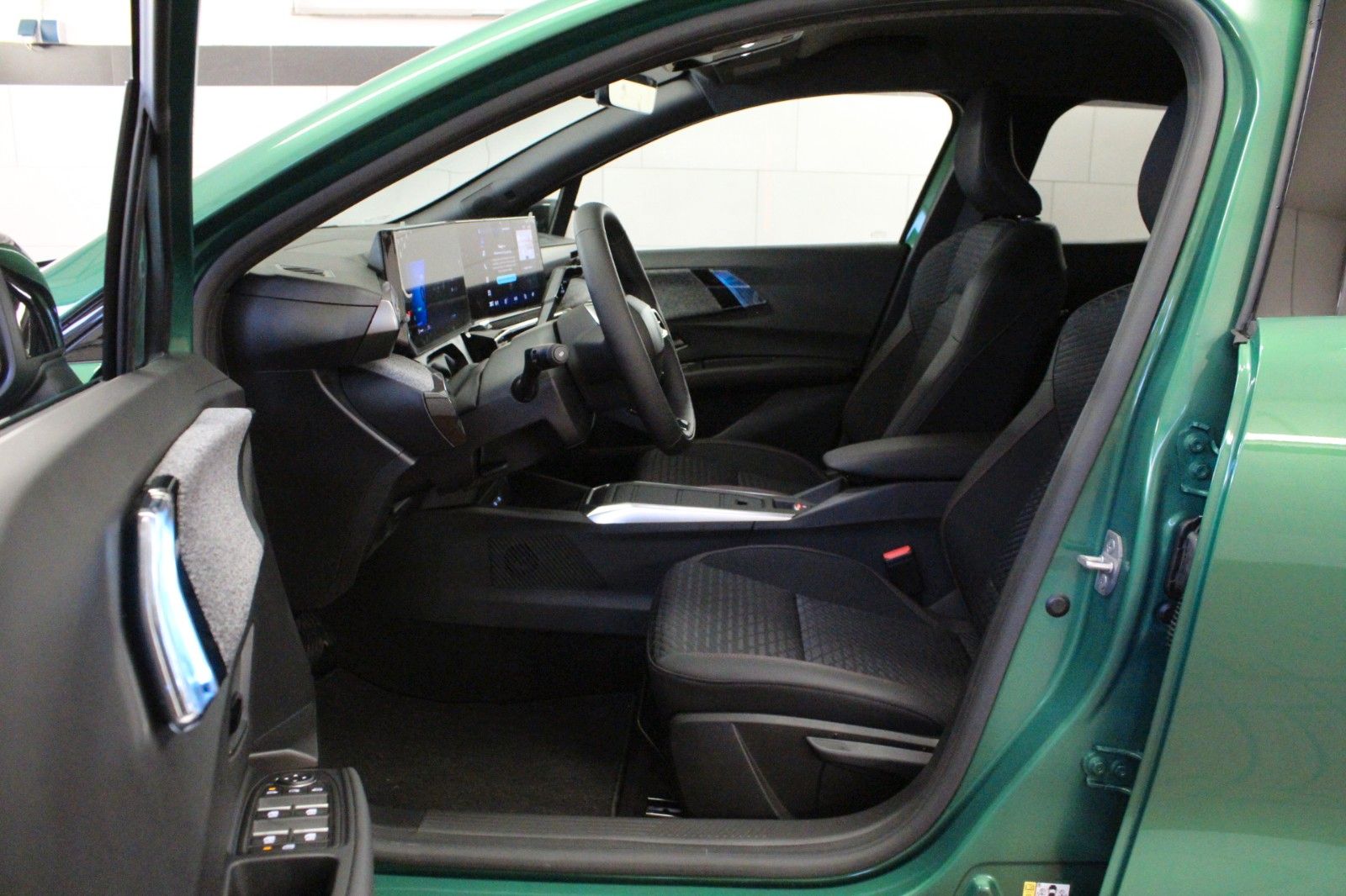 Fahrzeugabbildung Renault Clio VI E-Tech 160 Full Hybrid Techno