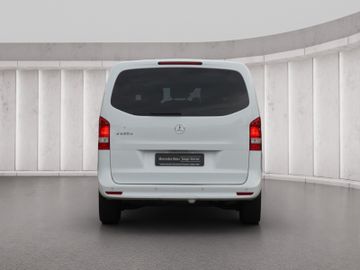 Mercedes V 220 - 7