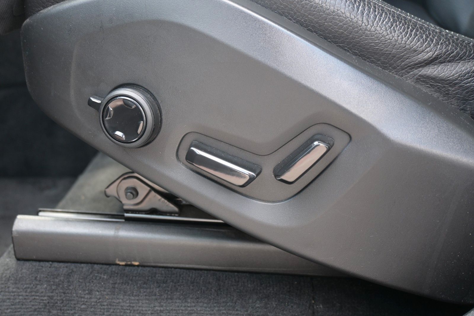 Fahrzeugabbildung Volvo XC90 B5 Inscrip. AWD*LUFT*H&K*ACC*NAV*STDHZG*RFK