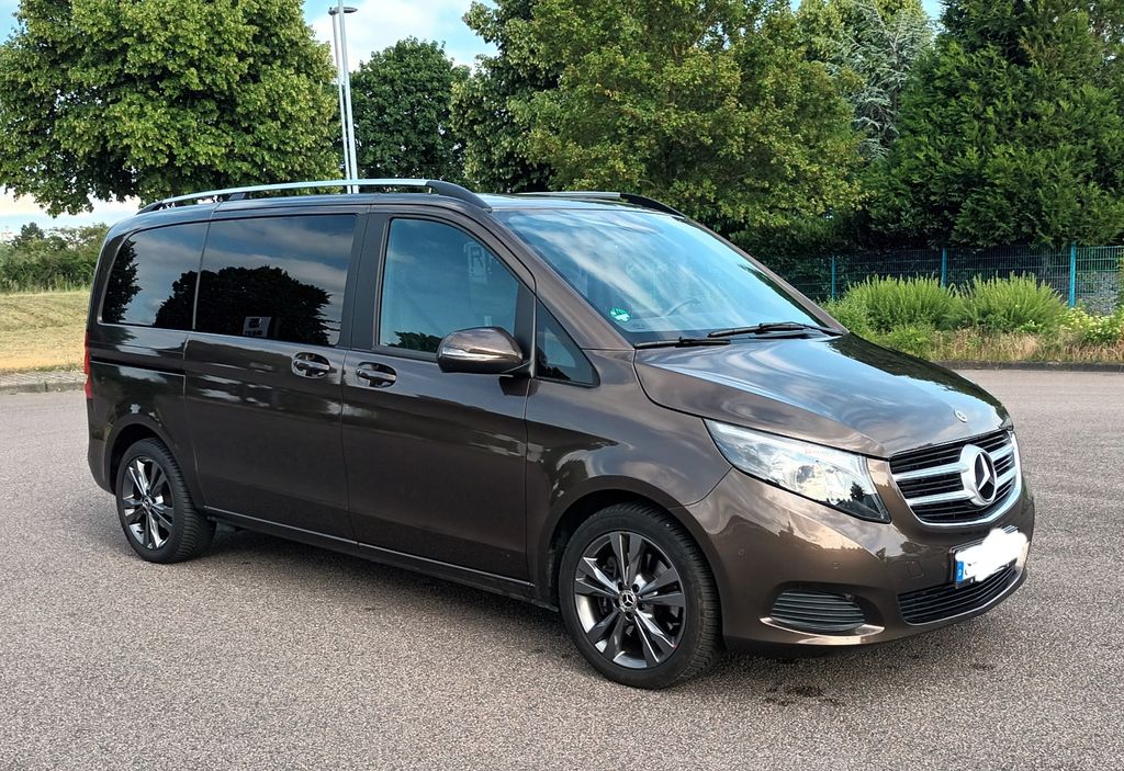 Image of Mercedes-Benz V 220