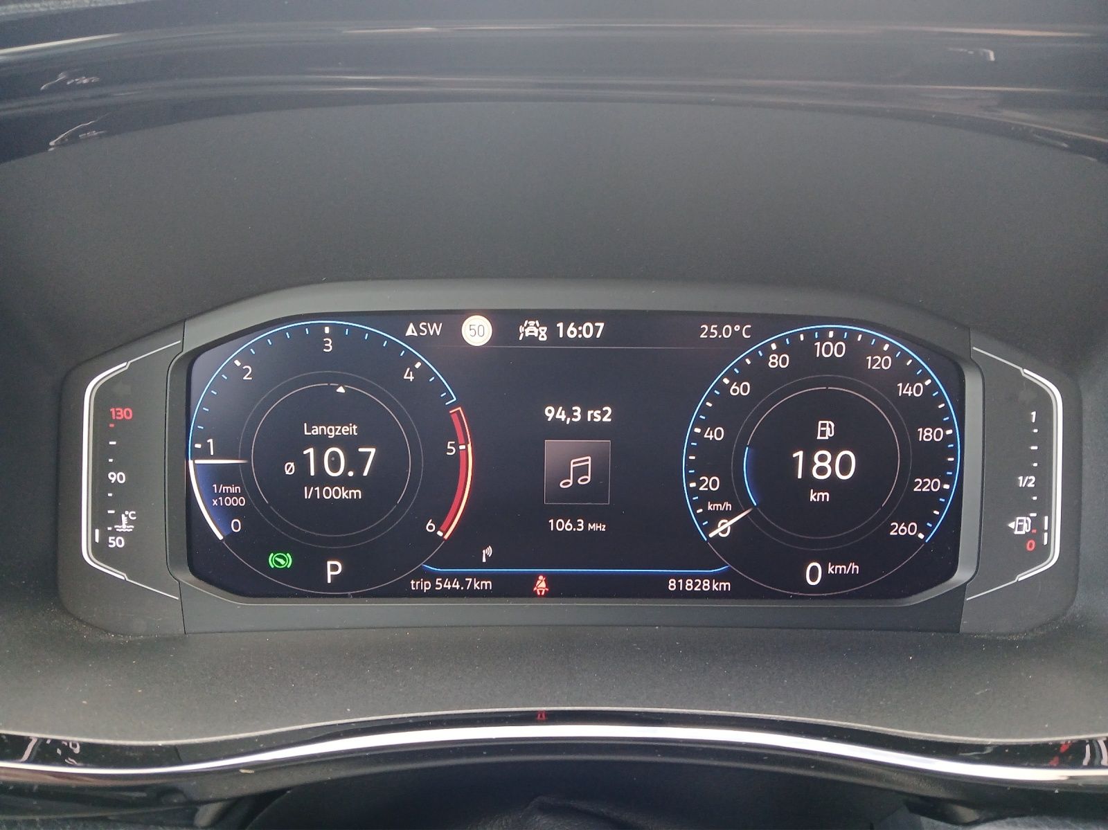 Fahrzeugabbildung Volkswagen T6 Multivan T6.1 TDI Exclusive DSG STH LED AHK N