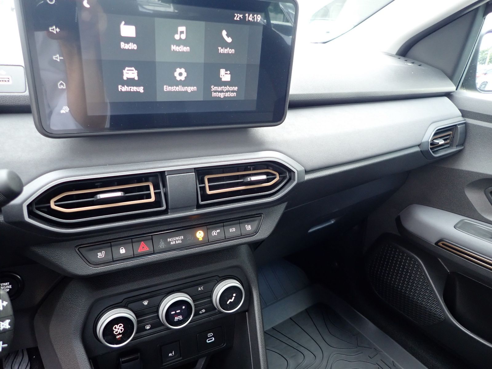 Fahrzeugabbildung Dacia Sandero Stepway Extreme TCe 90 CVT