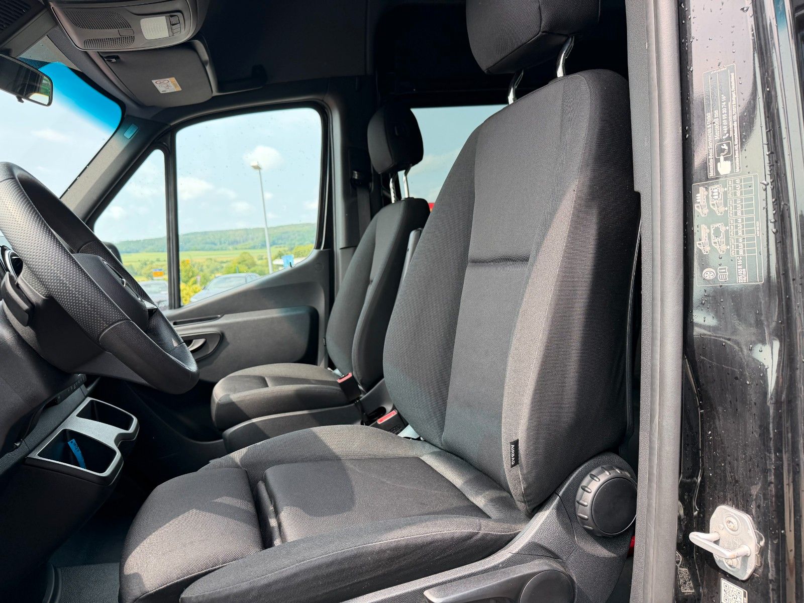 Fahrzeugabbildung Mercedes-Benz Sprinter 317 CDI 4325 Tourer Dachklima AHK
