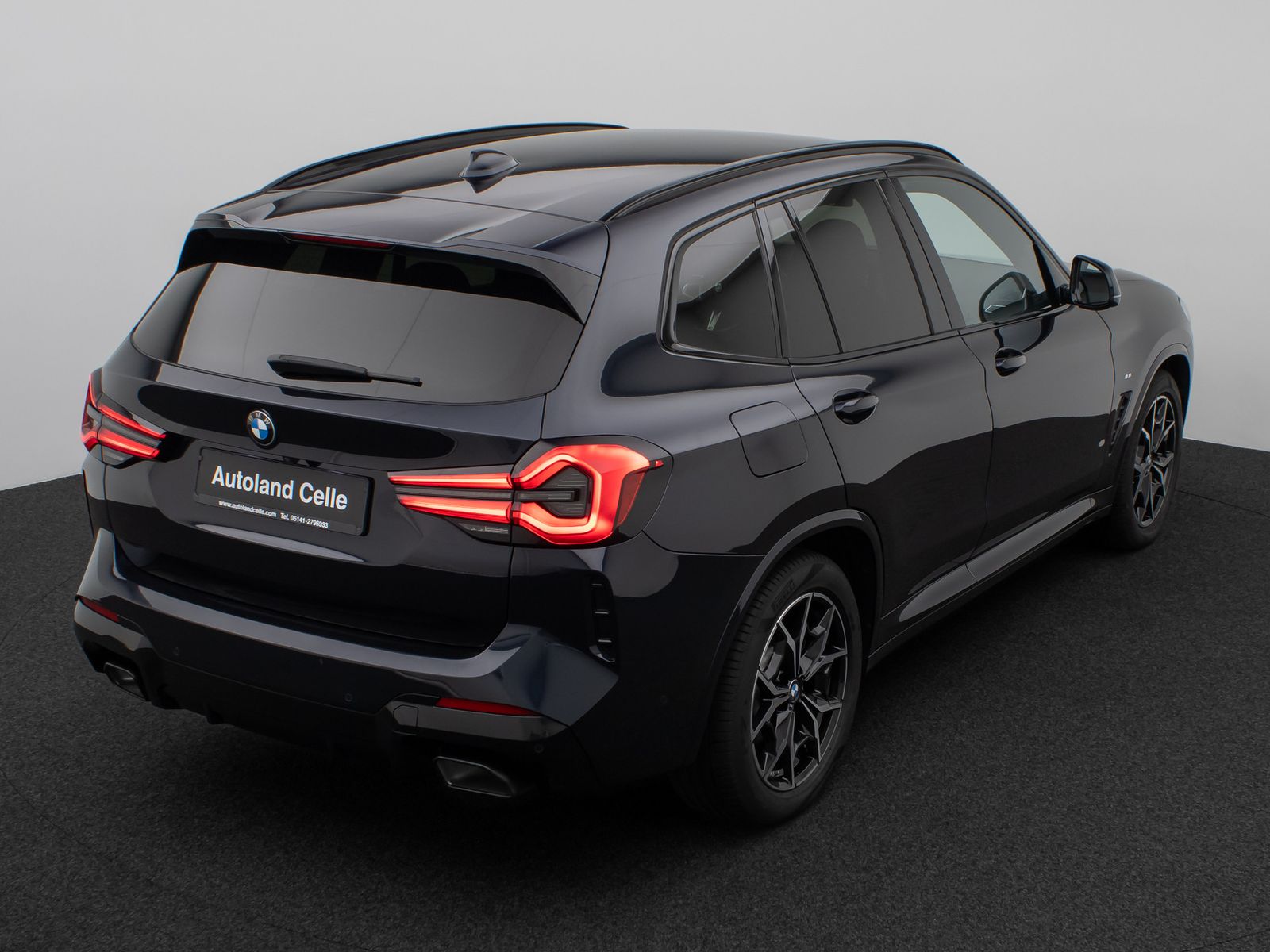 Fahrzeugabbildung BMW X3 xD20d M Sport Kamera HUD DAB HiFi Komfort 19"