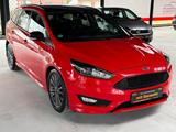 Ford Focus Turnier ST-Line/AUTOMATIK/LED/NAVI/Top - Ford Focus: Rot