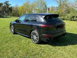 Porsche Cayenne S Diesel Platinum Edition SportDesign - Porsche Gebrauchtwagen in Magdeburg