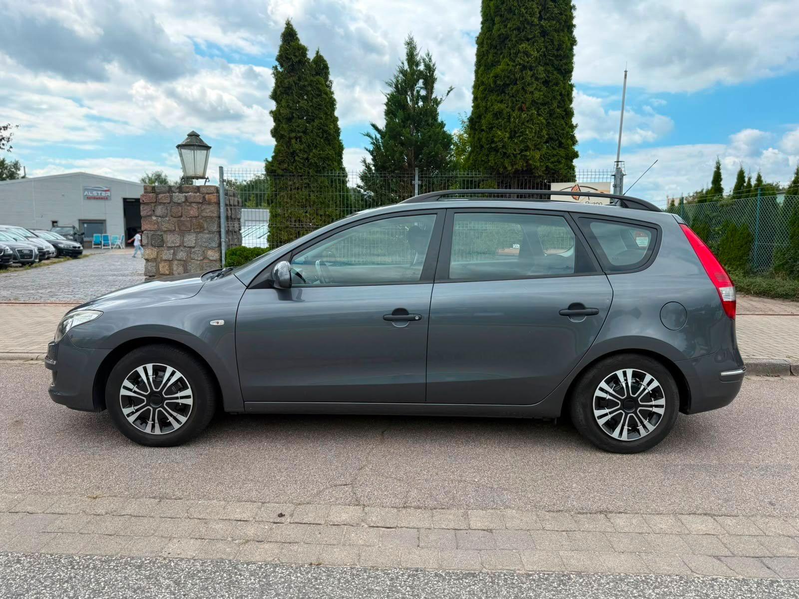 Hyundai i30 2010 — photo 5