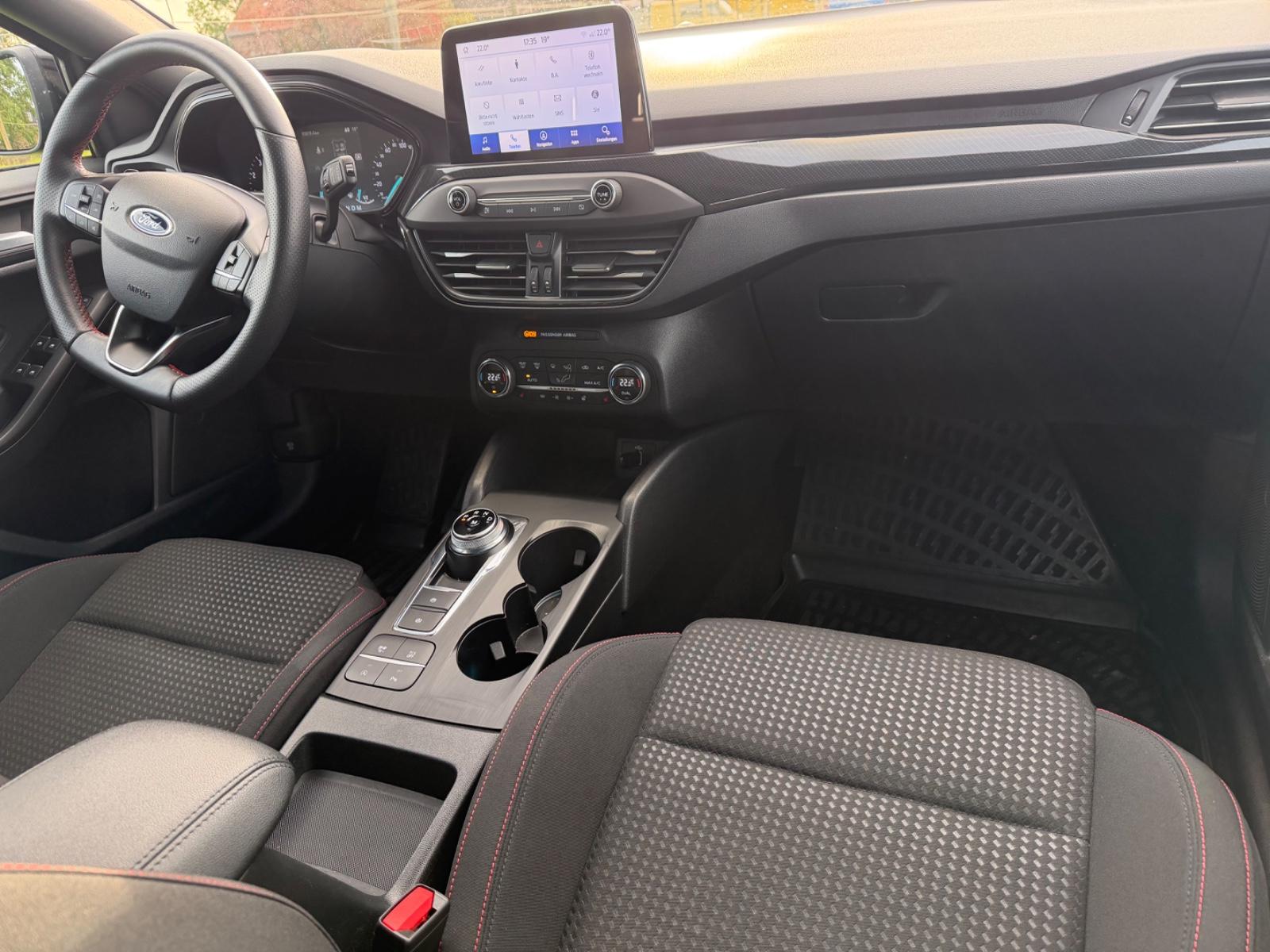 Ford Focus 1,0 EcoBoost 92kW ST-Line Turnier Auto...