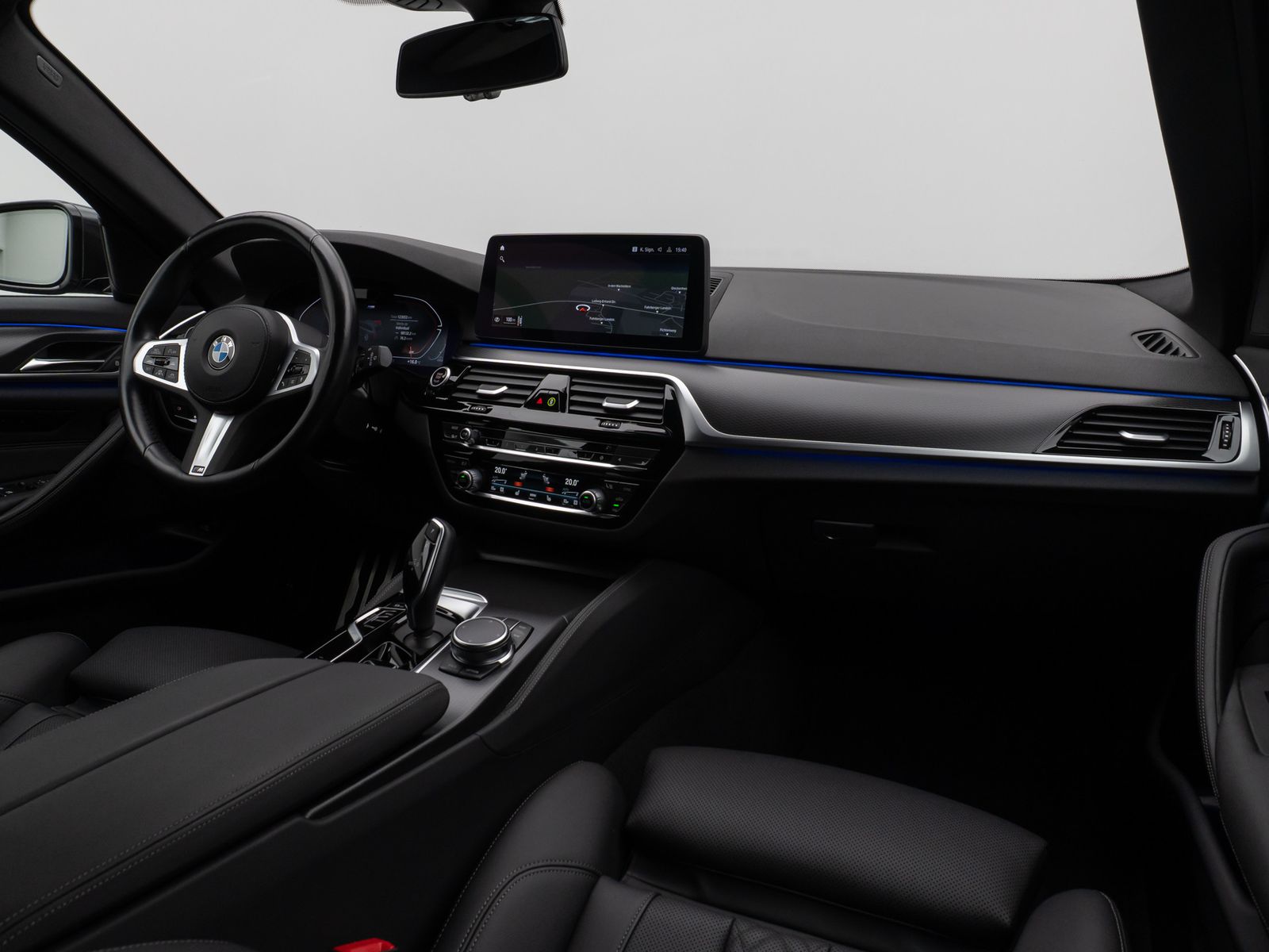 Fahrzeugabbildung BMW 530d xD M Sport Laser Kamera HUD DAB HiFi Komfor