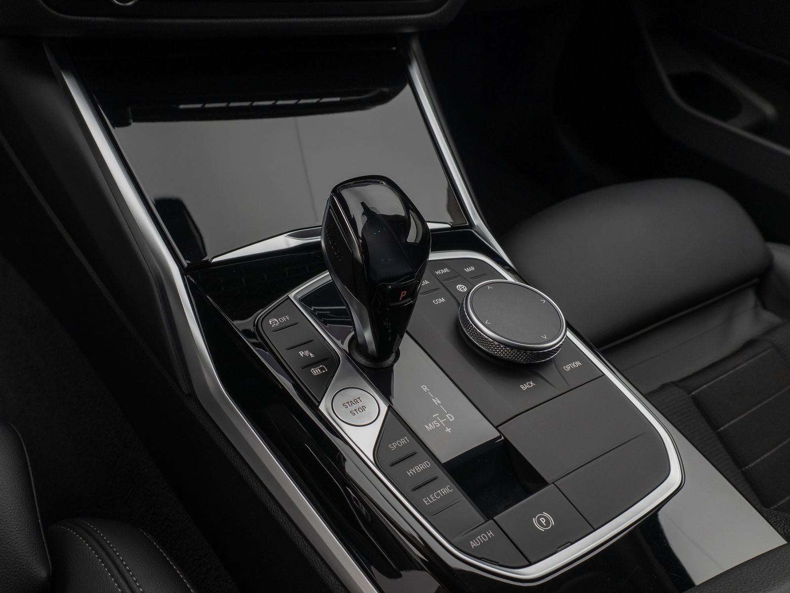 Fahrzeugabbildung BMW 330e  Sport Line Kamera DAB HiFi Komfort Alarm