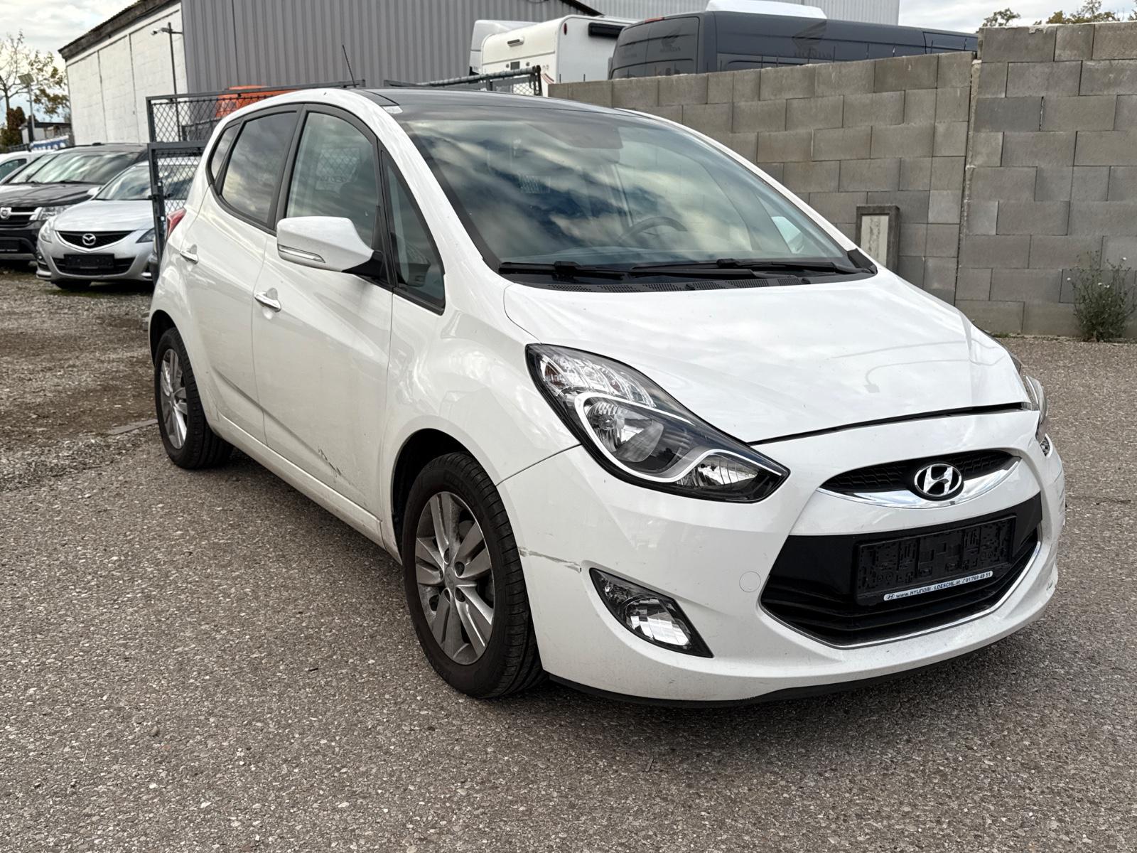 Hyundai ix20 2014 — photo 11