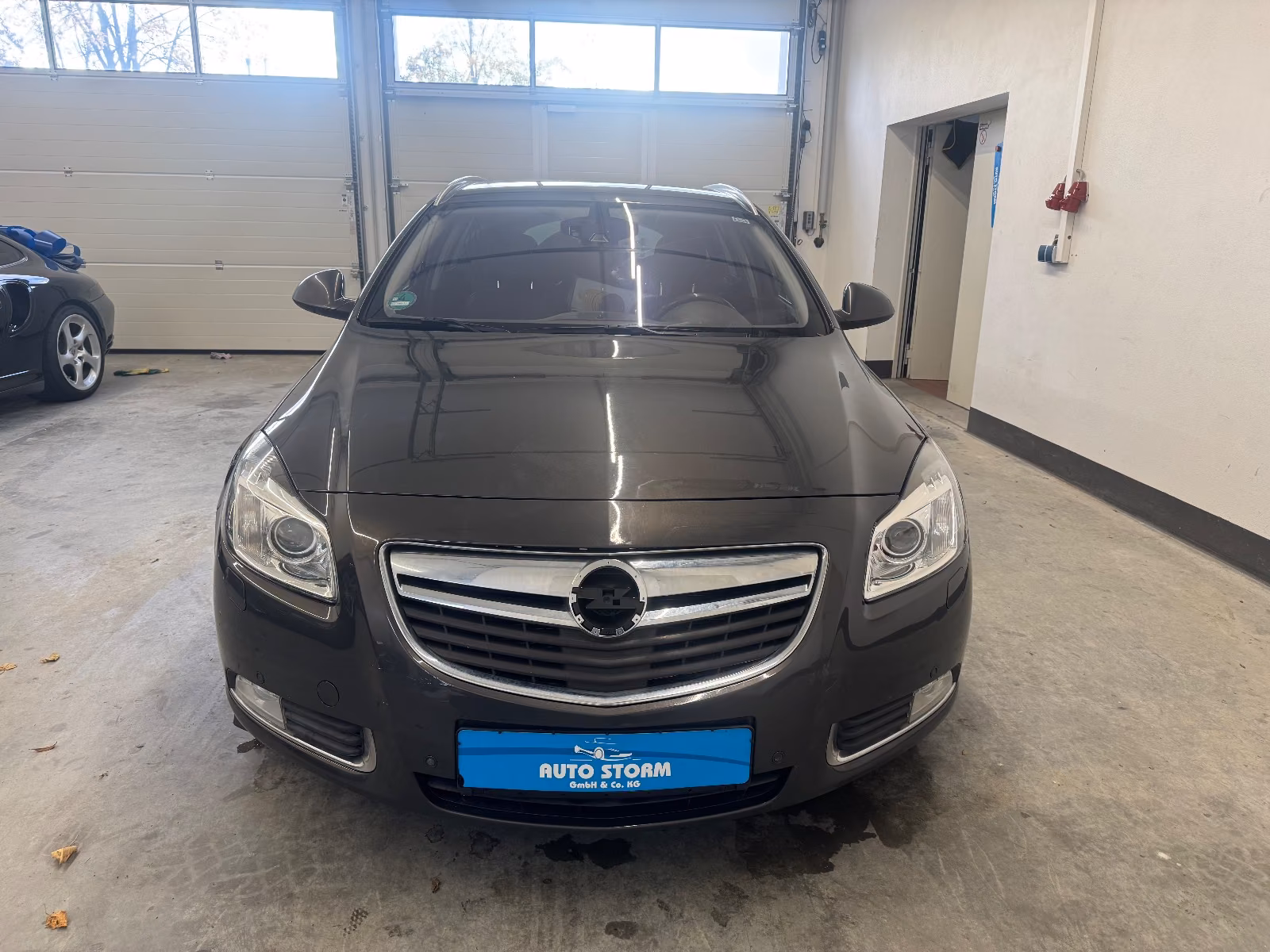 Opel Insignia 2012 — rear view
