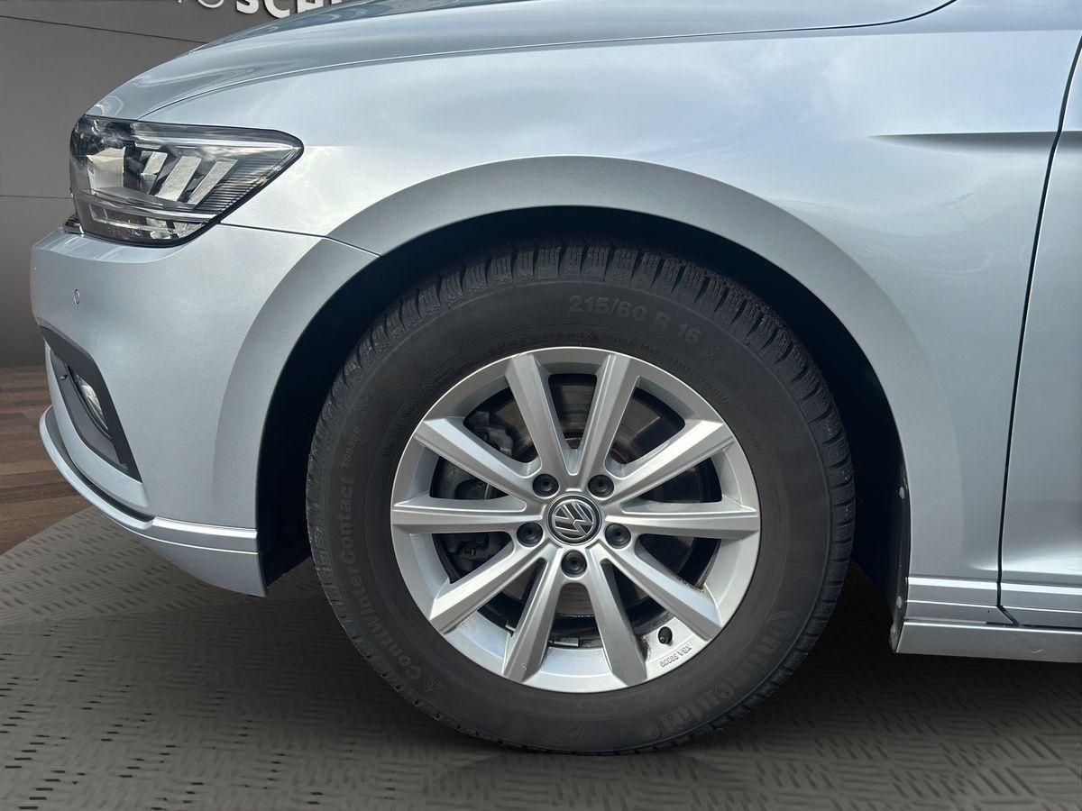Passat Variant Business 2.0 TDI DSG RFK ACC NAVI