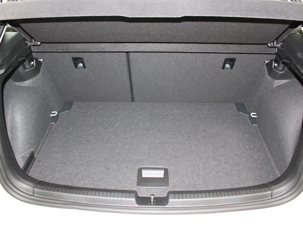 Fahrzeugabbildung Volkswagen Polo 1.0 TSI Style Matrix/ACC/Navi/PDC