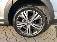 Fahrzeugabbildung Volkswagen Caddy Alltrack 1.4TSI DSG AHK Standhzng. SHZ 17"