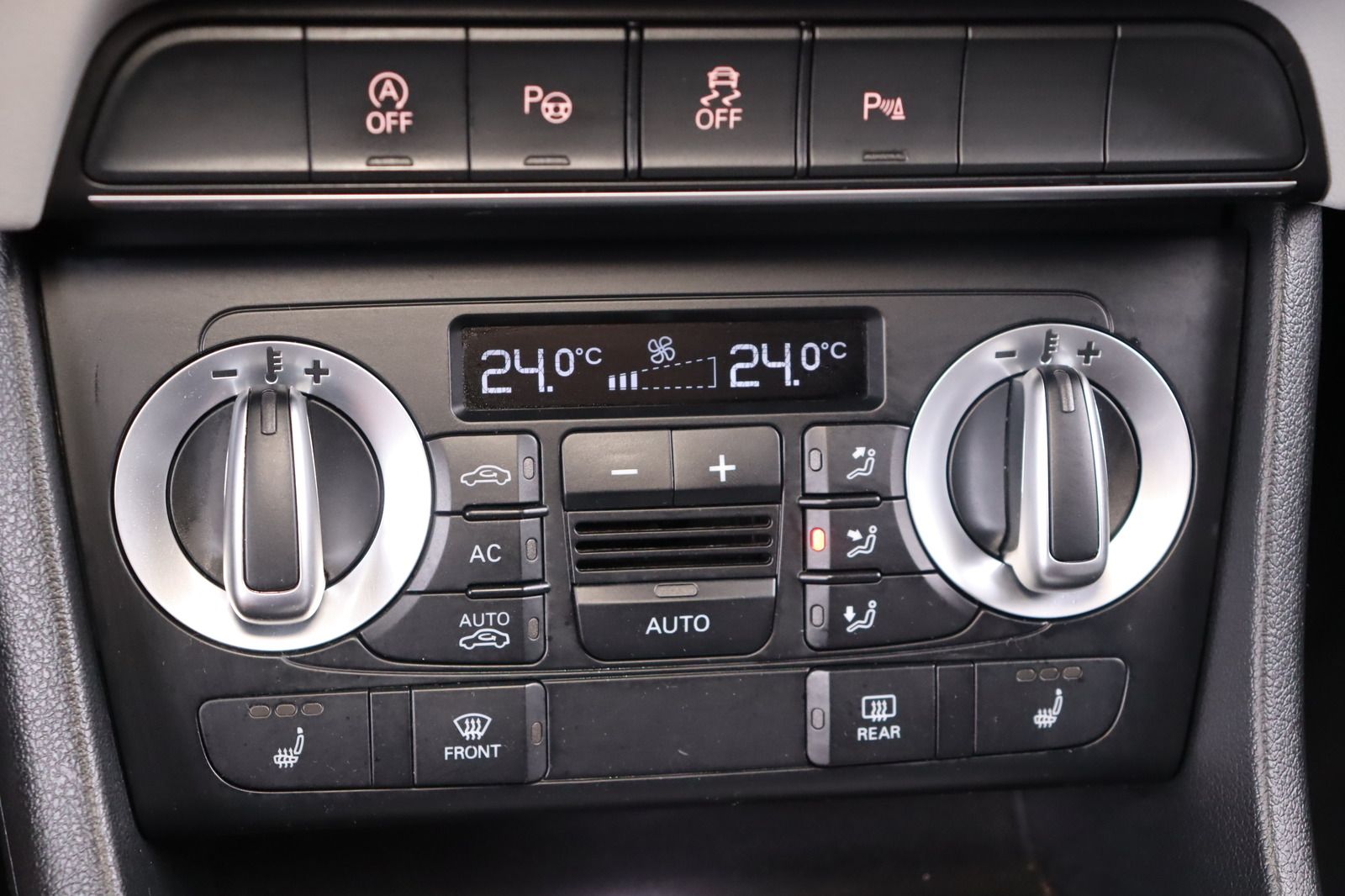 Fahrzeugabbildung Audi Q3 2.0 TFSI S tronic quattro * Standhzg. *