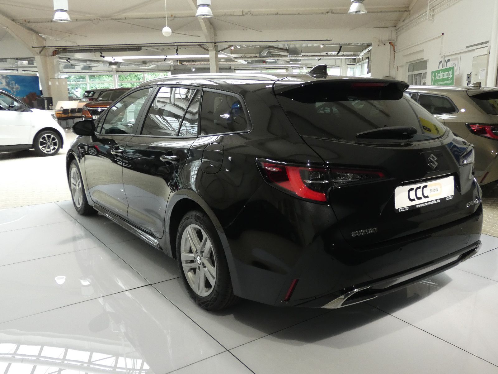 Suzuki Swace - Bild 3