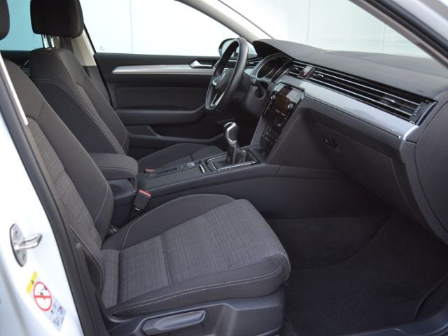 Passat Variant 2.0 TDI Business AHK/LED/NAVI+VZE