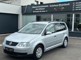 Volkswagen Touran 1,6 FSI 7 SITZER/HU NEU/VOLL VW SERVICE - Volkswagen Touran: Fsi