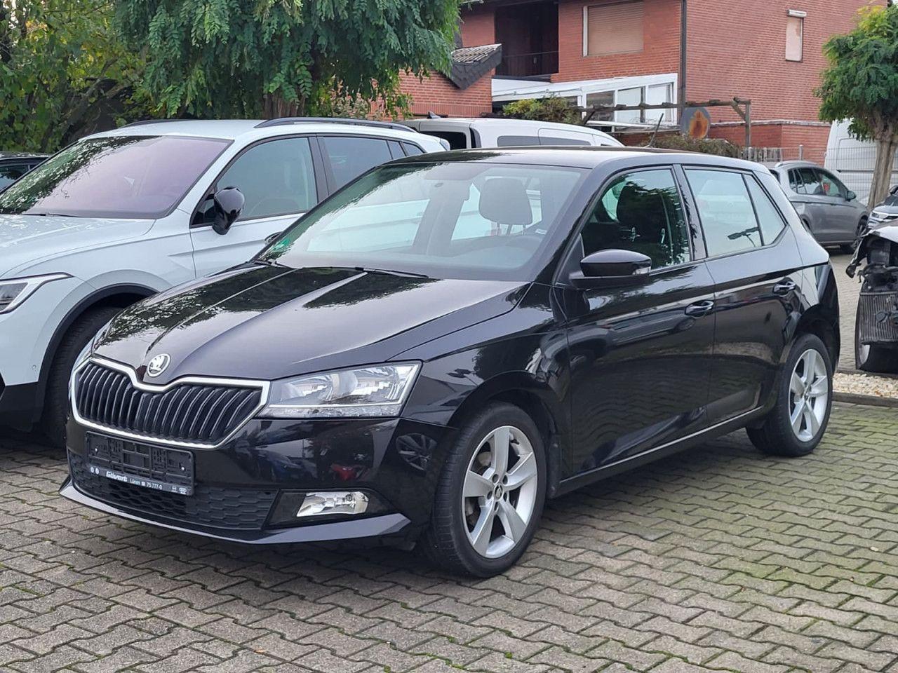 Skoda Fabia 1.0 MPI Cool Plus PDC Bluetooth Klima SHZ