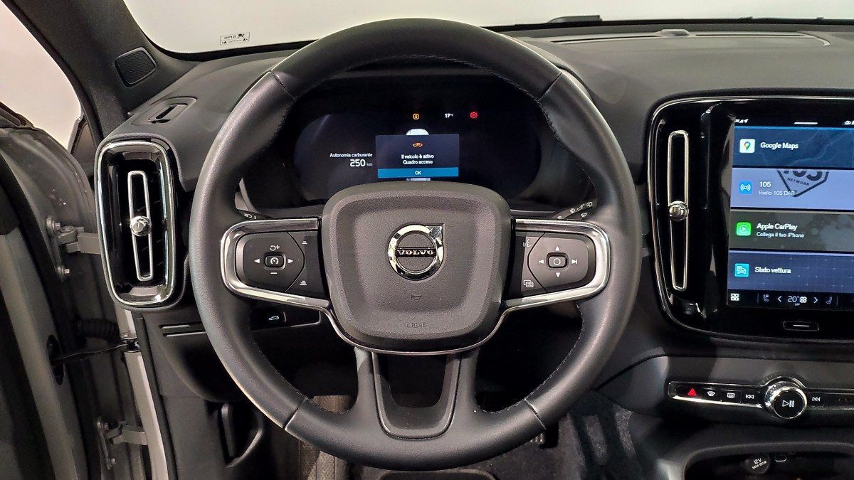 Volvo VOLVO Xc40 B3 Mild Hybrid Automatico Core imagem 2